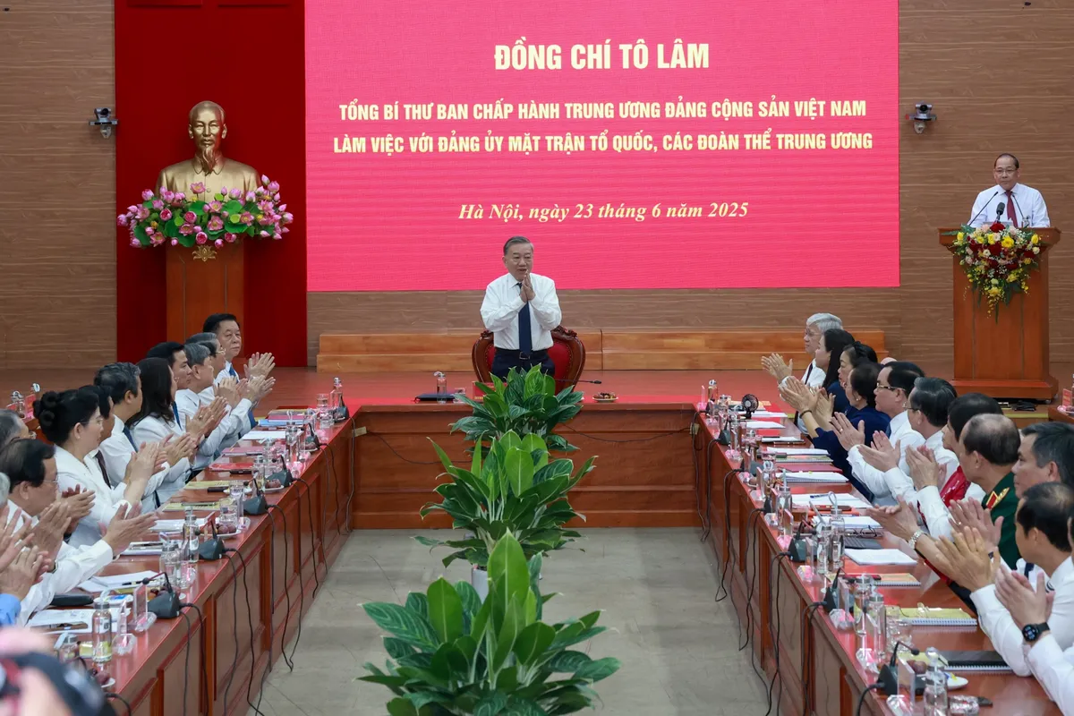 Tổng Bí thư Tô Lâm làm việc với Đảng ủy MTTQ, các đoàn thể Trung ương Tổng Bí thư Tô Lâm làm việc với Đảng ủy MTTQ, các đoàn thể Trung ương