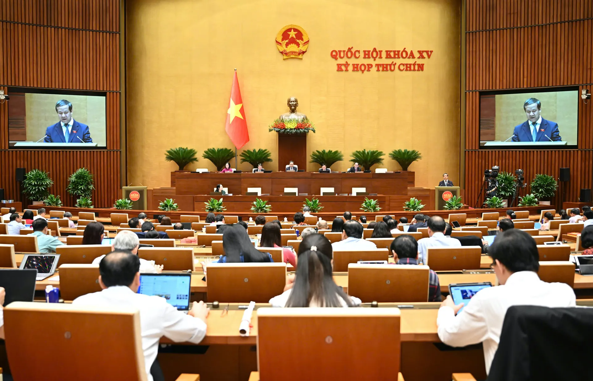 Quốc hội nghe báo cáo giải trình trước khi bấm nút Quốc hội nghe báo cáo giải trình trước khi bấm nút