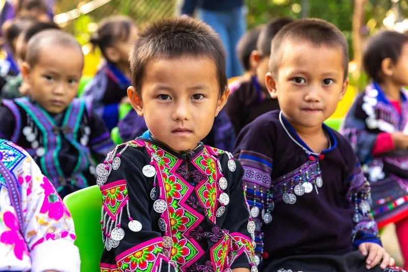 Ưu tiên phát triển giáo dục mầm non cho trẻ em DTTS và vùng khó khăn Ưu tiên phát triển giáo dục mầm non cho trẻ em DTTS và vùng khó khăn