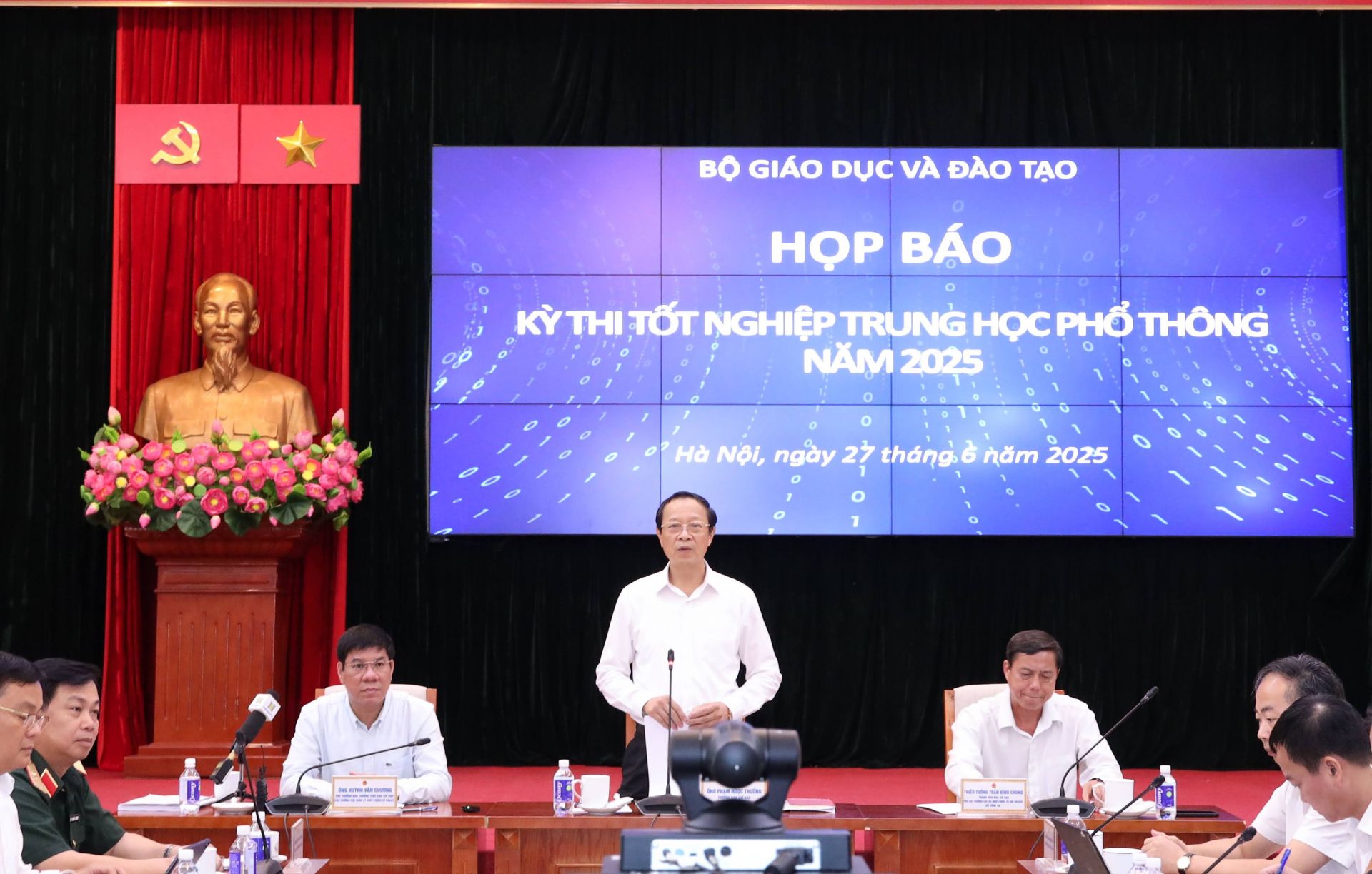 Thứ trưởng thường trực Bộ GD&ĐT Phạm Ngọc Thưởng chủ trì họp báo Thứ trưởng thường trực Bộ GD&ĐT Phạm Ngọc Thưởng chủ trì họp báo