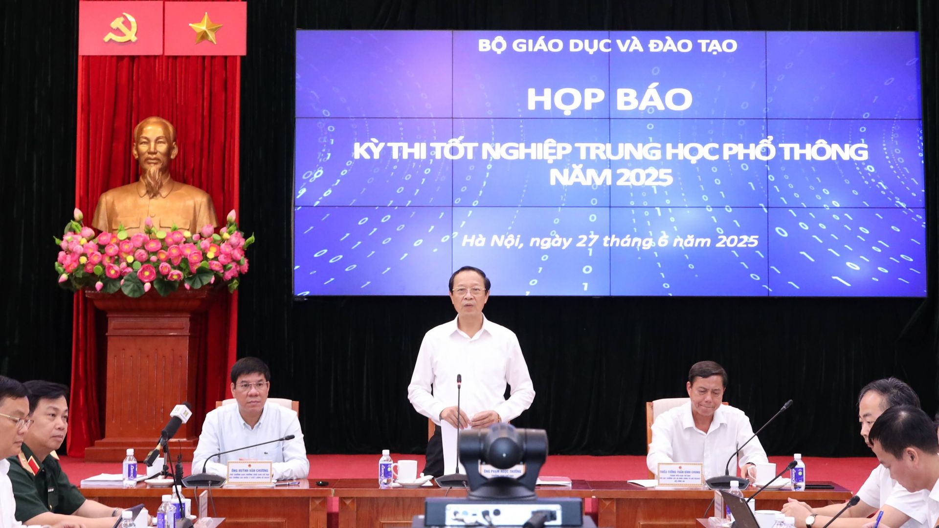 Bộ Giáo dục và Đào tạo giải đáp trước thông tin "đề thi khó"