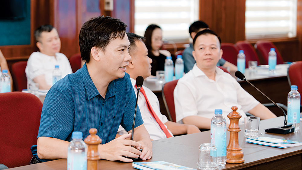 PGS.TS Bùi Ngọc - Kiện tướng Quốc gia, Chủ nhiệm CLB Kiện tướng Tương lai chia sẻ tại sự kiện