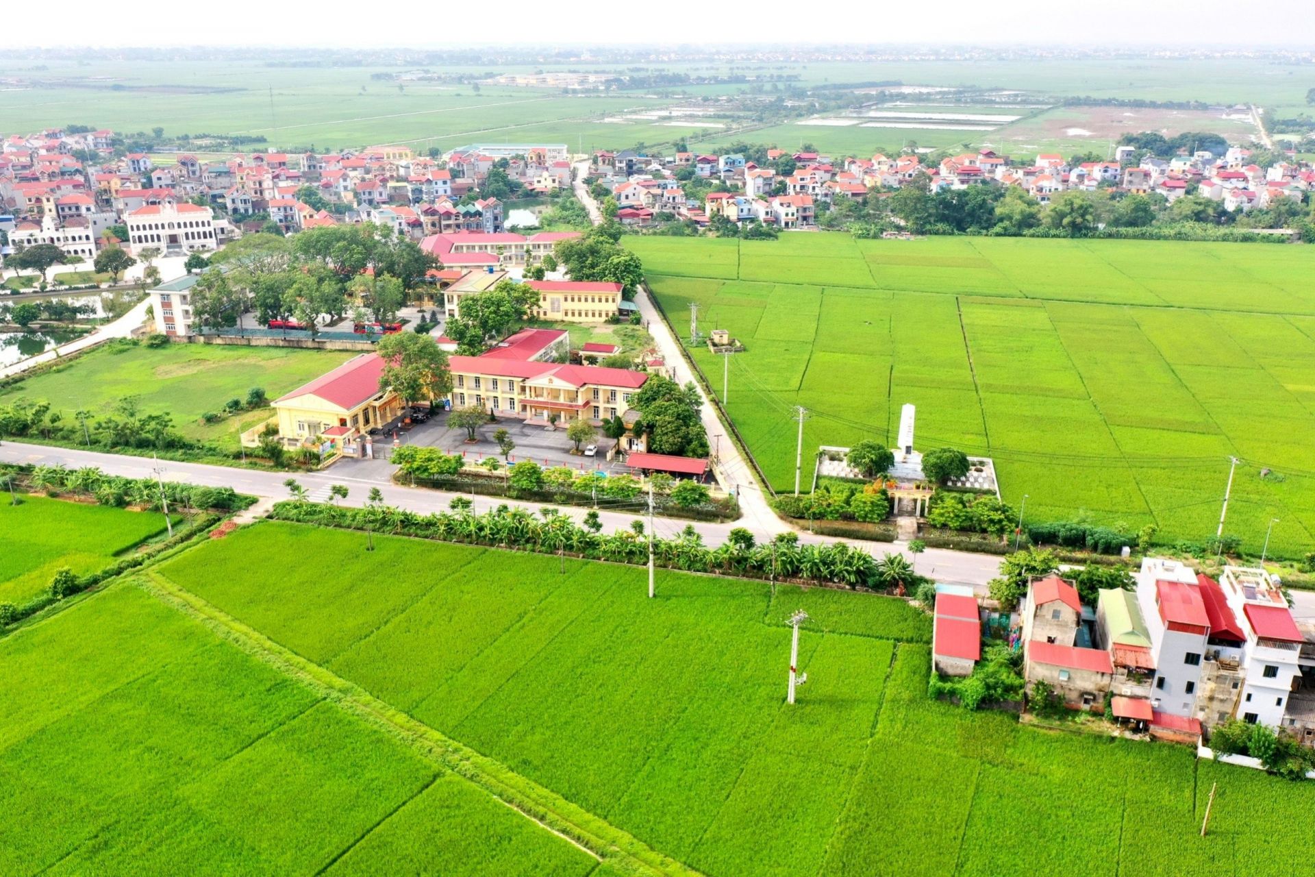 Xây dựng nông thôn mới gắn với giảm nghèo sẽ tạo thêm nguồn lực để phát triển Xây dựng nông thôn mới gắn với giảm nghèo sẽ tạo thêm nguồn lực để phát triển