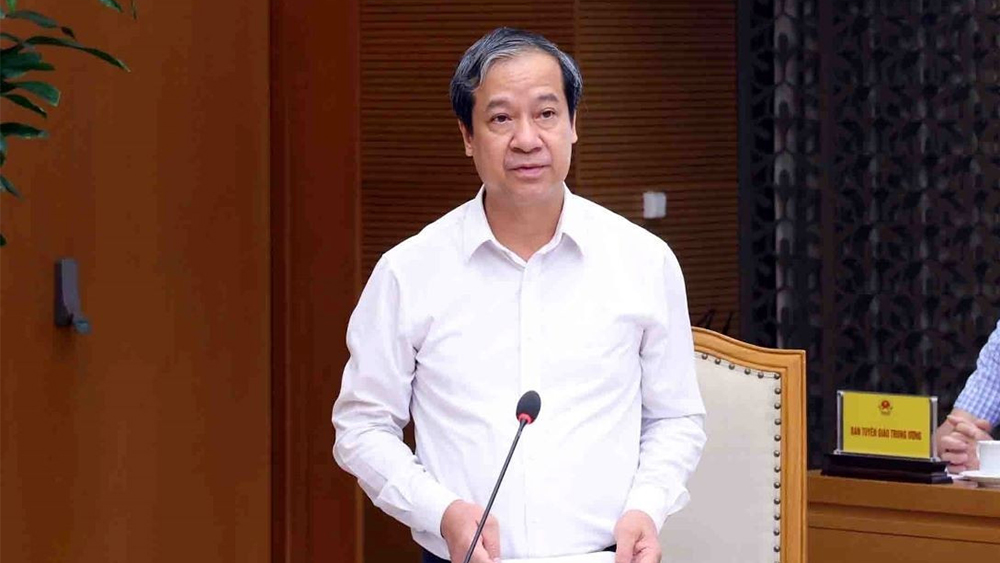 Bộ trưởng Bộ Giáo dục và Đào tạo Nguyễn Kim Sơn phát biểu Bộ trưởng Bộ Giáo dục và Đào tạo Nguyễn Kim Sơn phát biểu