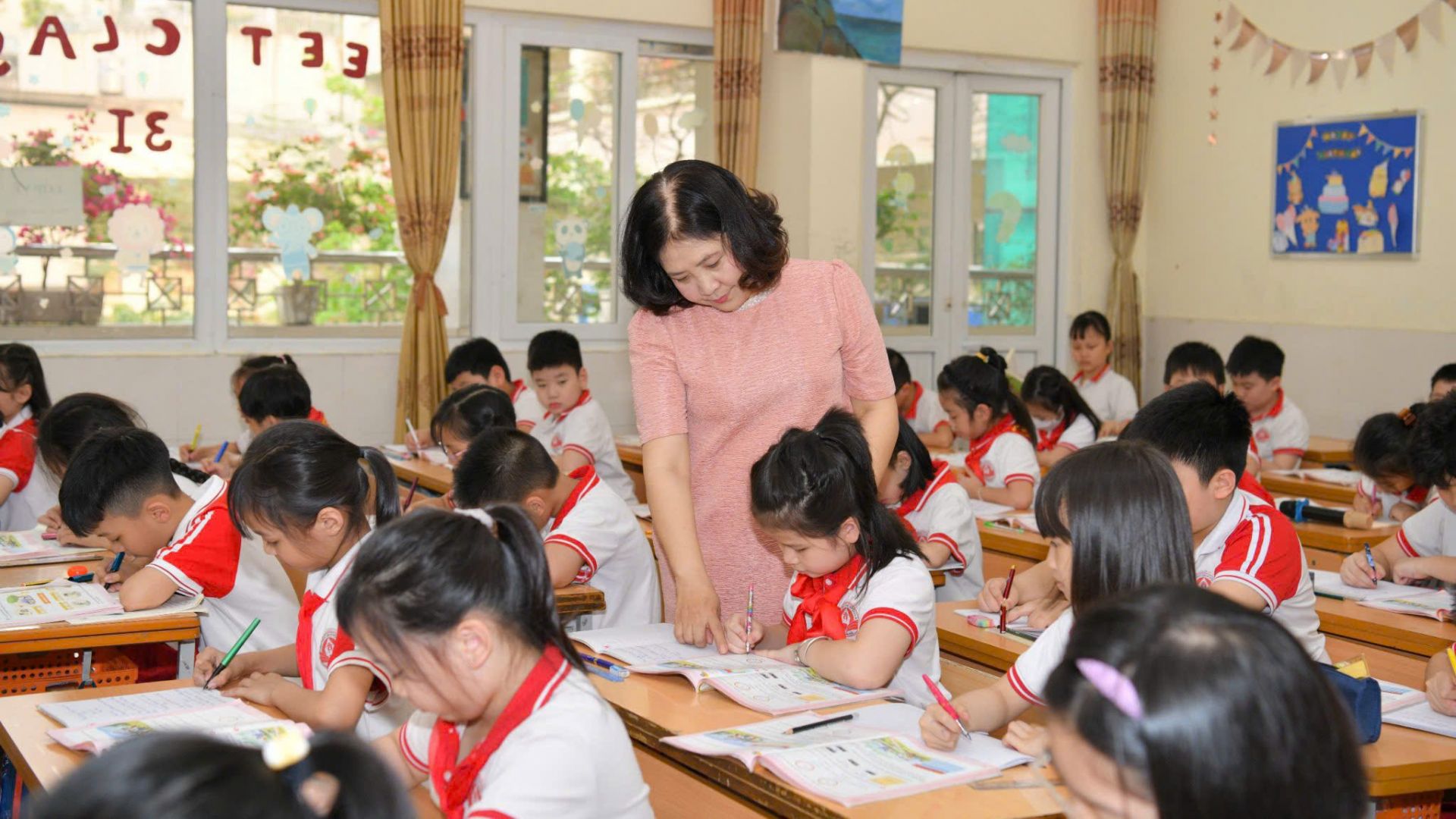 Cấp xã tổ chức thi giáo viên dạy giỏi sau ngày 1/7