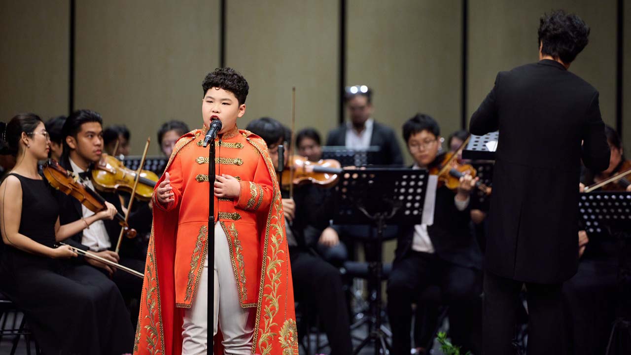 Giọng ca Opera 13 tuổi gây ấn tượng tại Crescendo International Music