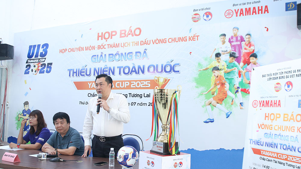 Ông Hoàng Bảo Trung điều hành lễ bốc thăm xếp lịch thi đấu Vòng Chung kết
