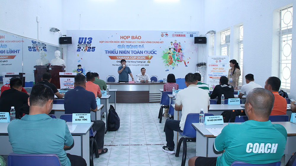 Toàn cảnh buổi họp chuyên môn