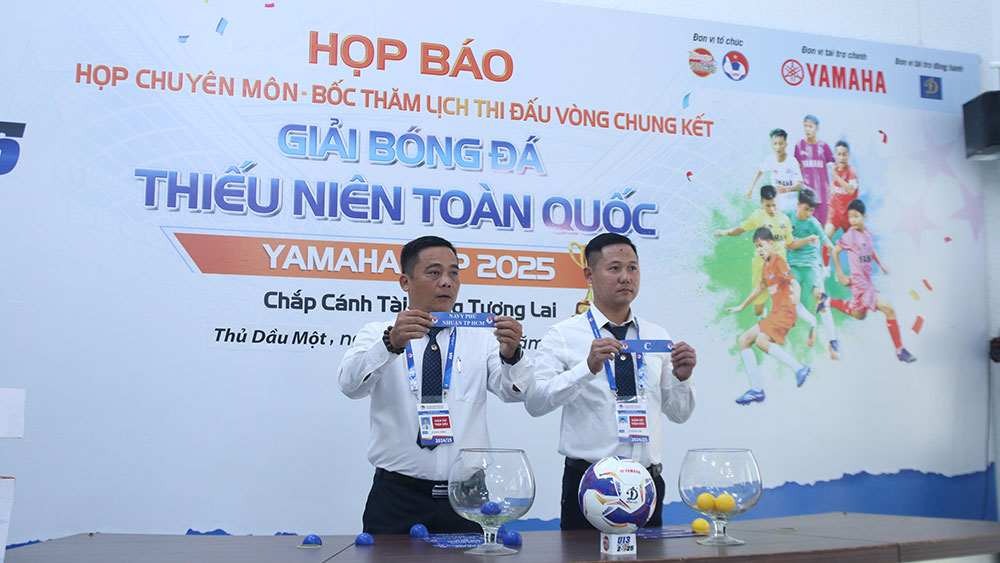Lễ bốc thăm xếp lịch thi đấu Vòng Chung kết Giải Bóng đá Thiếu niên U13 toàn quốc Yamaha Cup 2025 diễn ra chỉn chu, nghiêm túc