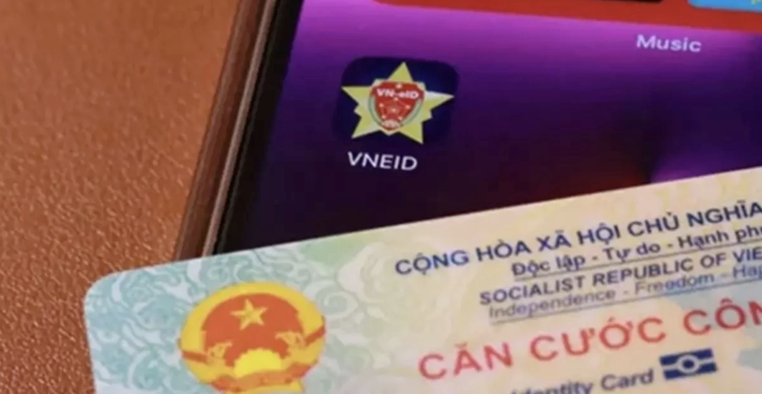 Khoe ảnh VNeID sau khi cập nhật địa chỉ lên mạng xã hội tiềm ẩn rủi ro lừa đảo