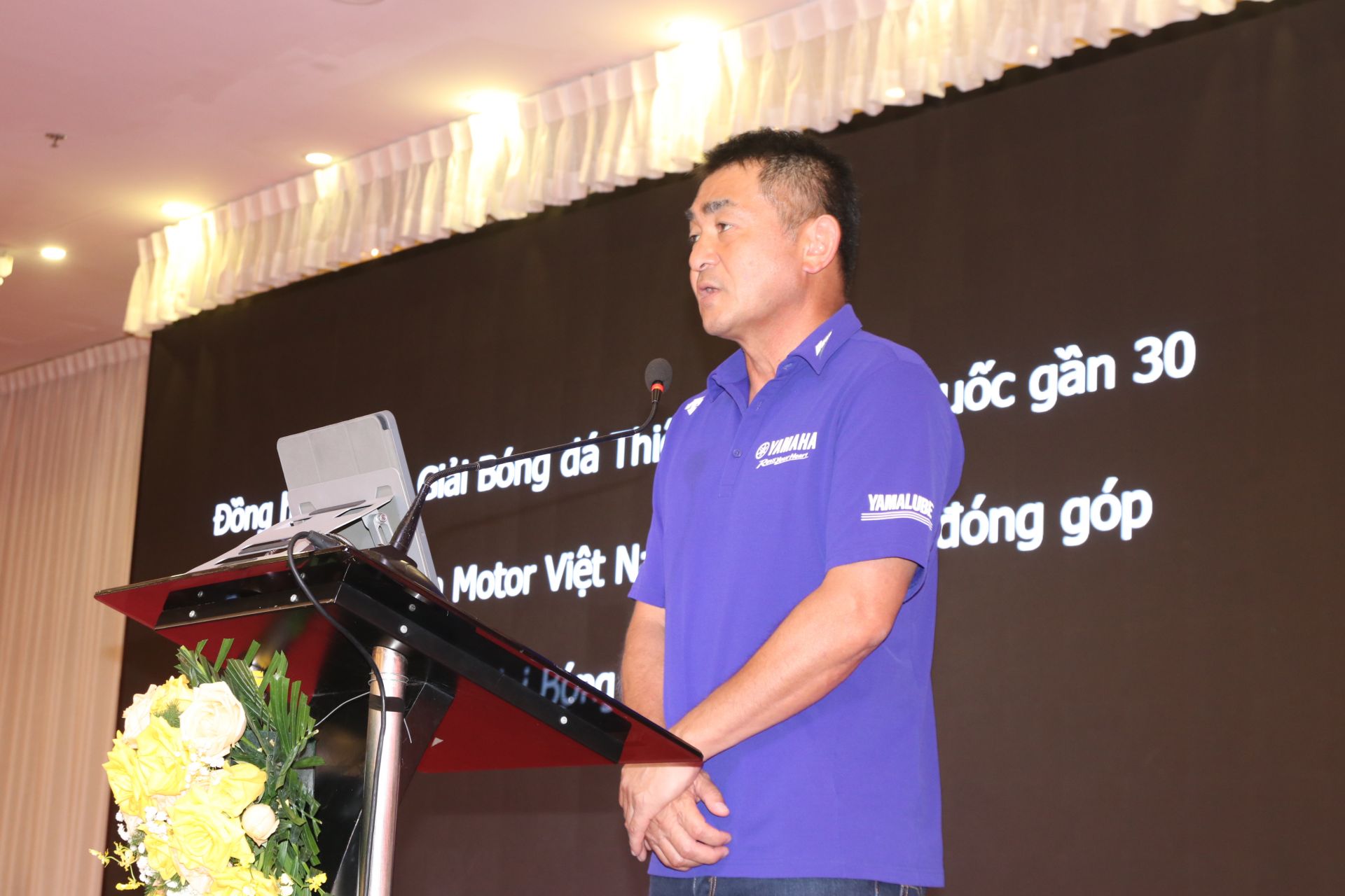 Ông Morikawa Yasutoshi – Giám đốc cấp cao phụ trách Bán hàng và Marketing Công ty Yamaha Motor Việt Nam phát biểu chào mừng tại hội thảo - - Ảnh: Nguyễn Thắm.

