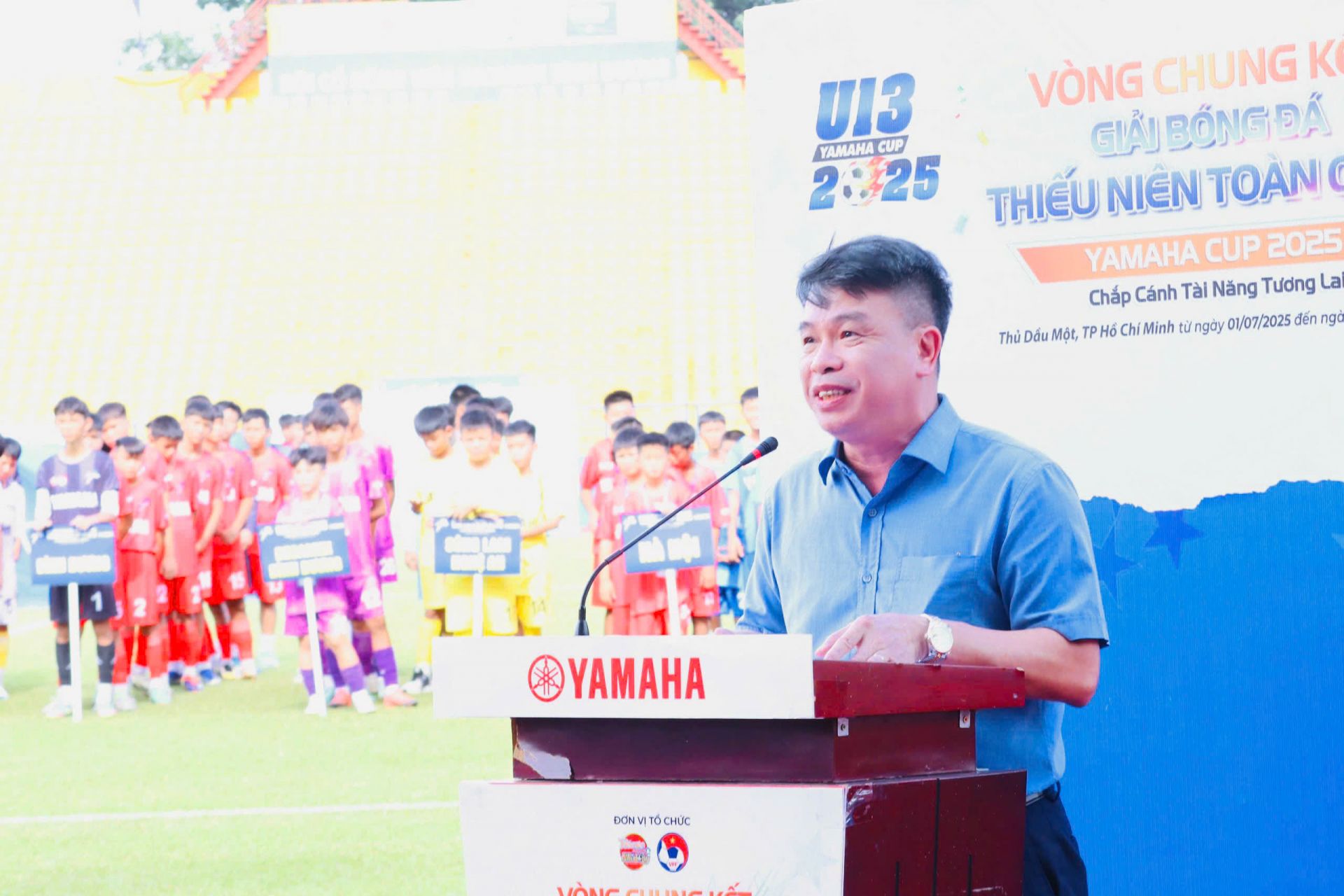 Nhà văn, nhà báo Nguyễn Phan Khuê – Tổng Biên tập Báo TNTP&NĐ, Trưởng Ban Tổ chức Giải – phát biểu khai mạc, gửi gắm kỳ vọng vào thế hệ cầu thủ trẻ của bóng đá Việt Nam (Ảnh: Nguyễn Thắm) Nhà văn, nhà báo Nguyễn Phan Khuê – Tổng Biên tập Báo TNTP&NĐ, Trưởng Ban Tổ chức Giải – phát biểu khai mạc, gửi gắm kỳ vọng vào thế hệ cầu thủ trẻ của bóng đá Việt Nam (Ảnh: Nguyễn Thắm)