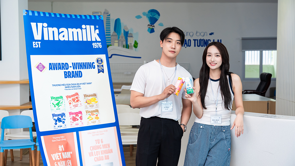 Nữ diễn viên Diễm Quỳnh cùng bạn học tại workshop “Ươm mầm tài năng” Nữ diễn viên Diễm Quỳnh cùng bạn học tại workshop “Ươm mầm tài năng”