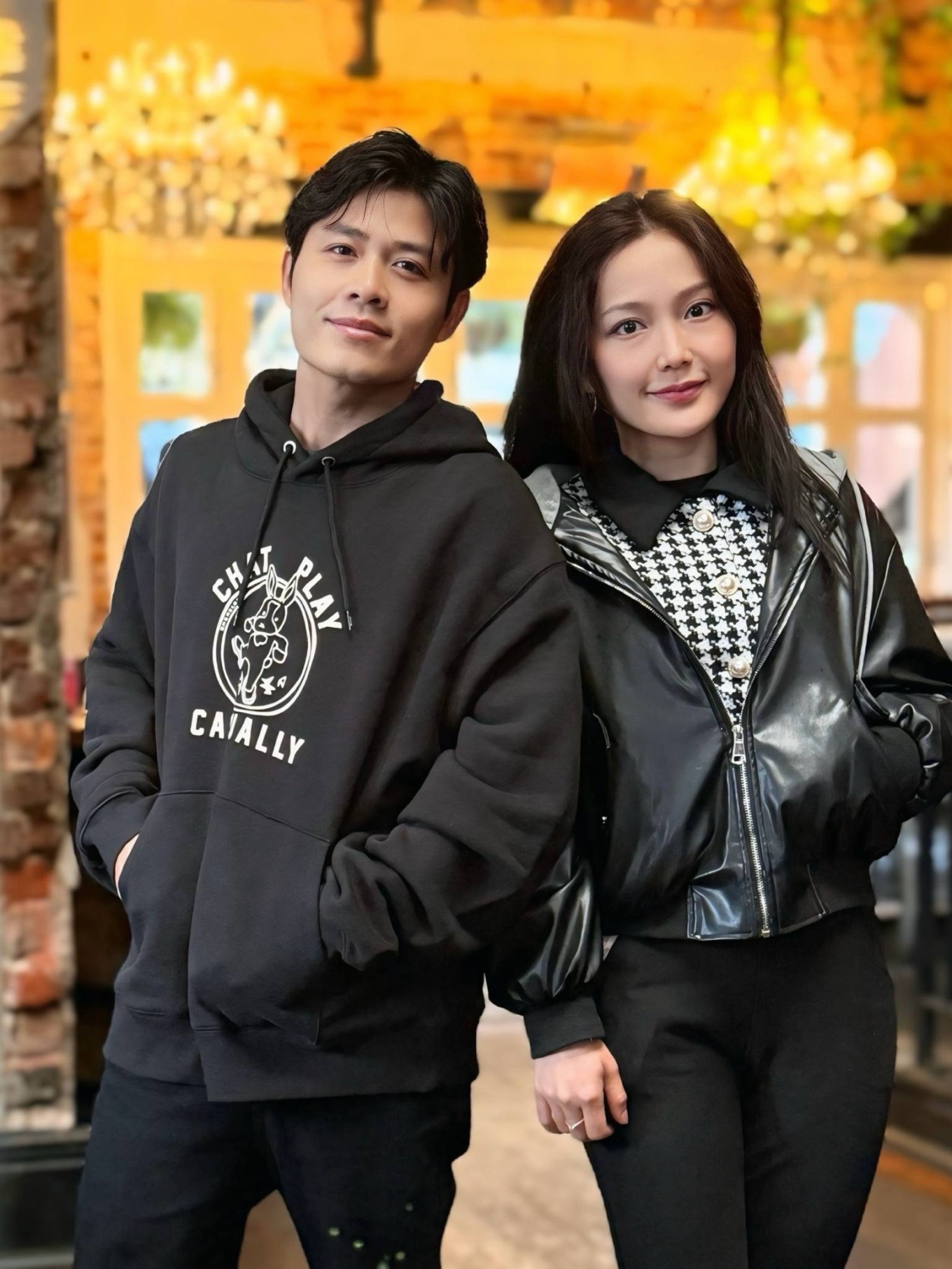 Diễn viên Anh Đào gặp nhạc sĩ Nguyễn Văn Chung tại Australia Diễn viên Anh Đào gặp nhạc sĩ Nguyễn Văn Chung tại Australia