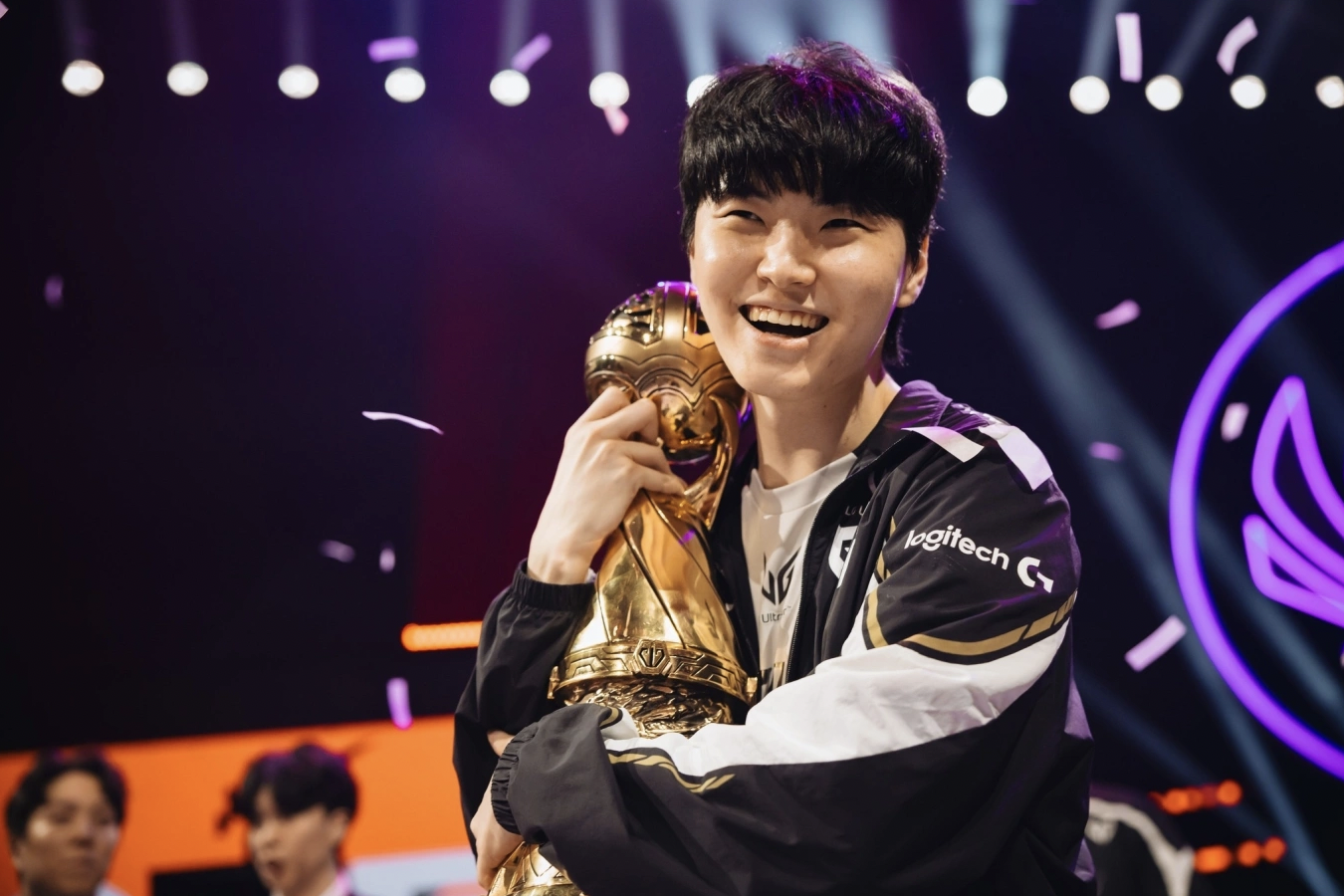 Chovy có thêm một cup trong bảng thành tích của mình. Chovy có thêm một cup trong bảng thành tích của mình.