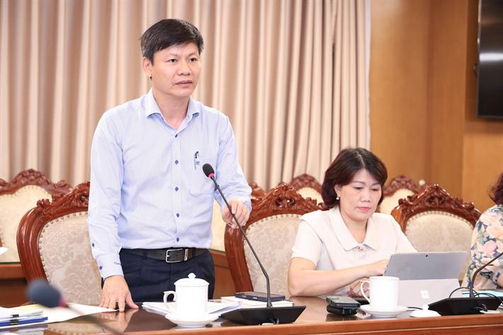 Vụ trưởng Vụ Giáo dục Mầm non Nguyễn Thanh Đề báo cáo tiến độ xây dựng tại phiên họp Vụ trưởng Vụ Giáo dục Mầm non Nguyễn Thanh Đề báo cáo tiến độ xây dựng tại phiên họp