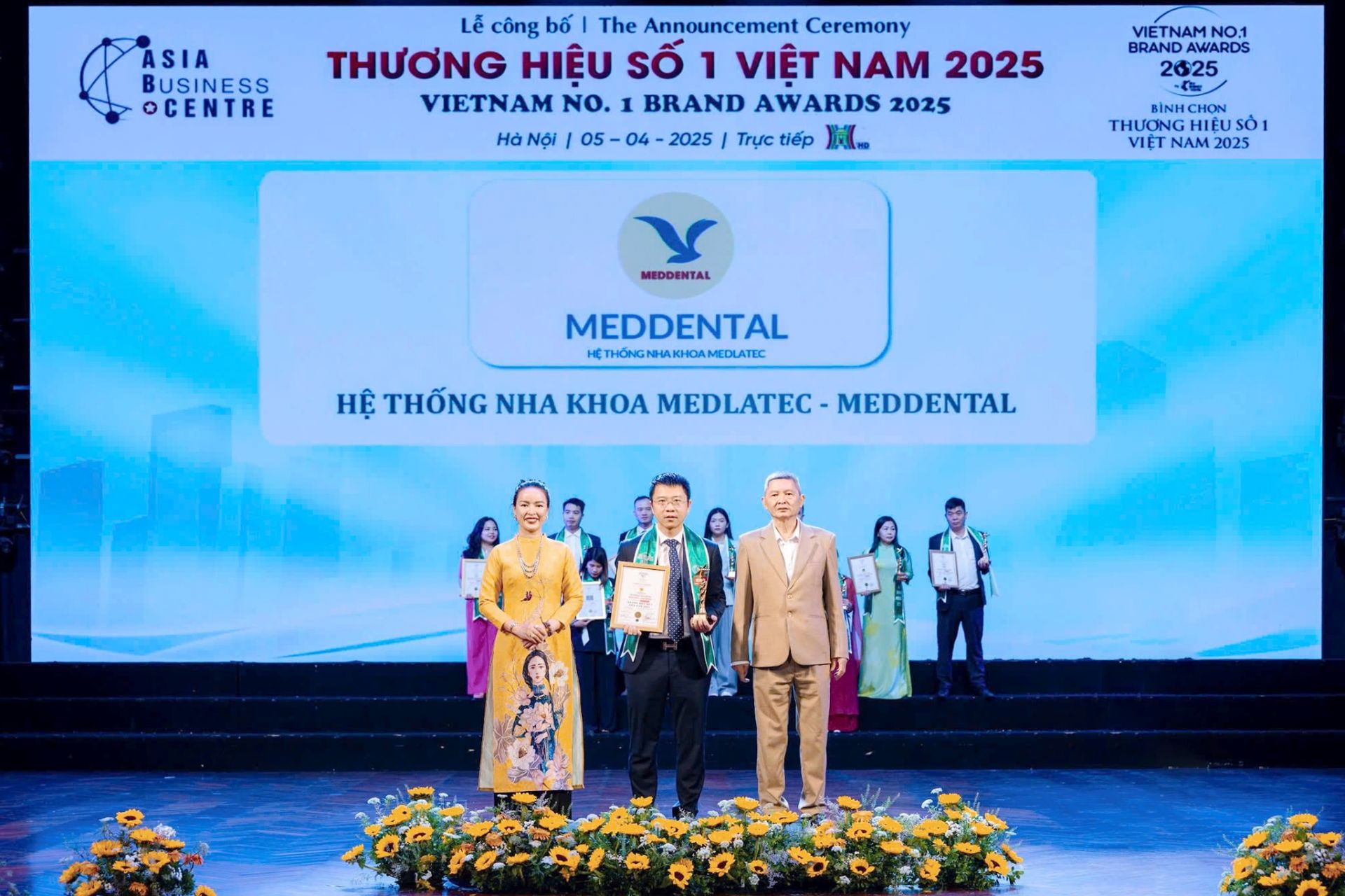 MedDental - Đơn vị Nha khoa duy nhất được bình chọn là “Thương hiệu Số 1 Việt Nam 2025 MedDental - Đơn vị Nha khoa duy nhất được bình chọn là “Thương hiệu Số 1 Việt Nam 2025