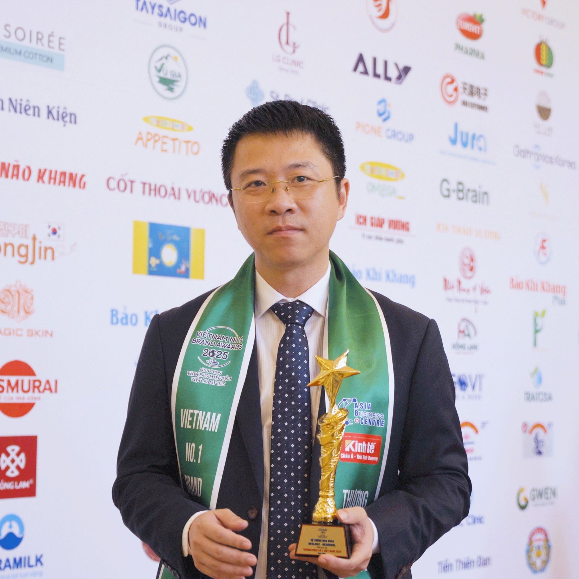 hạc sĩ, Bác sĩ Trần Phương Bình – Tổng Giám đốc hệ thống Nha khoa Medlatec - MedDental hạc sĩ, Bác sĩ Trần Phương Bình – Tổng Giám đốc hệ thống Nha khoa Medlatec - MedDental