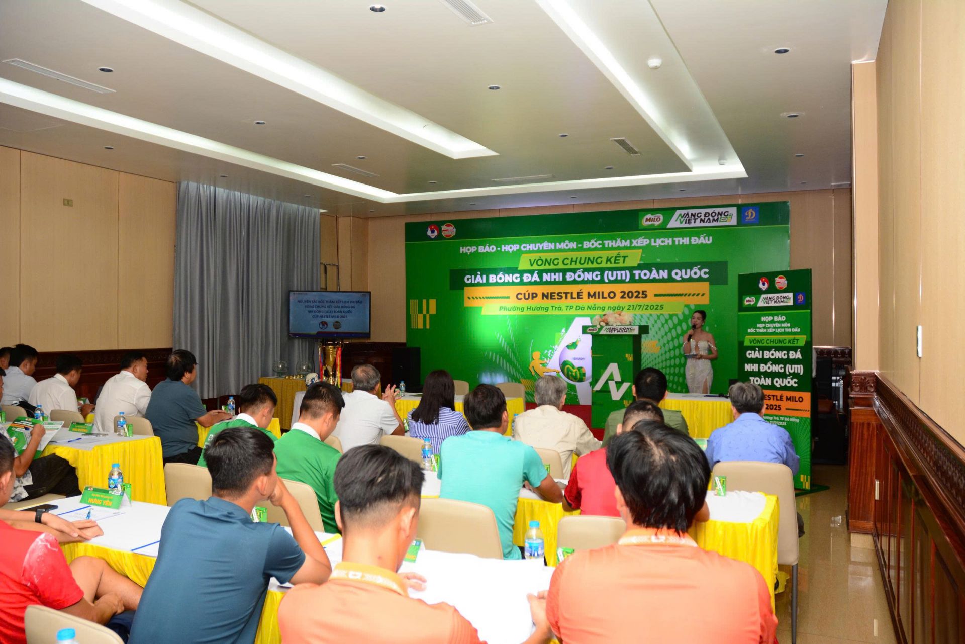 Quang cảnh chương trình họp báo Quang cảnh chương trình họp báo