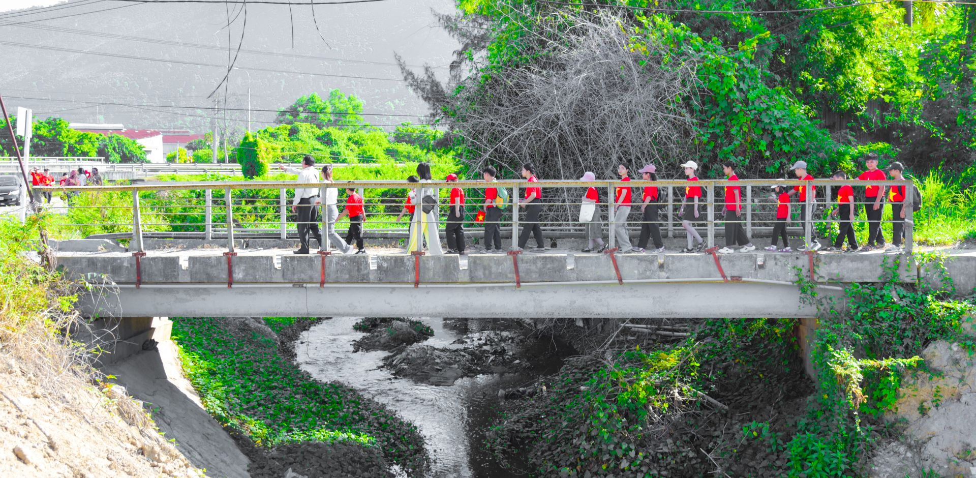 Được trở lại không khí hào hùng khi về lại cây Cầu Ngói lịch sử