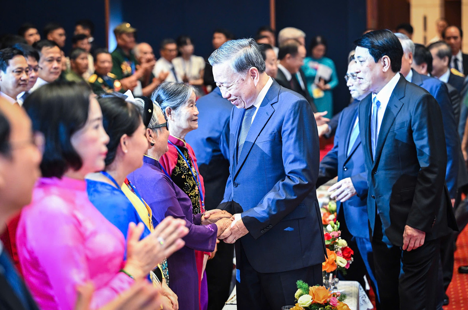 "Người có công với cách mạng là tài sản quý báu của dân tộc"