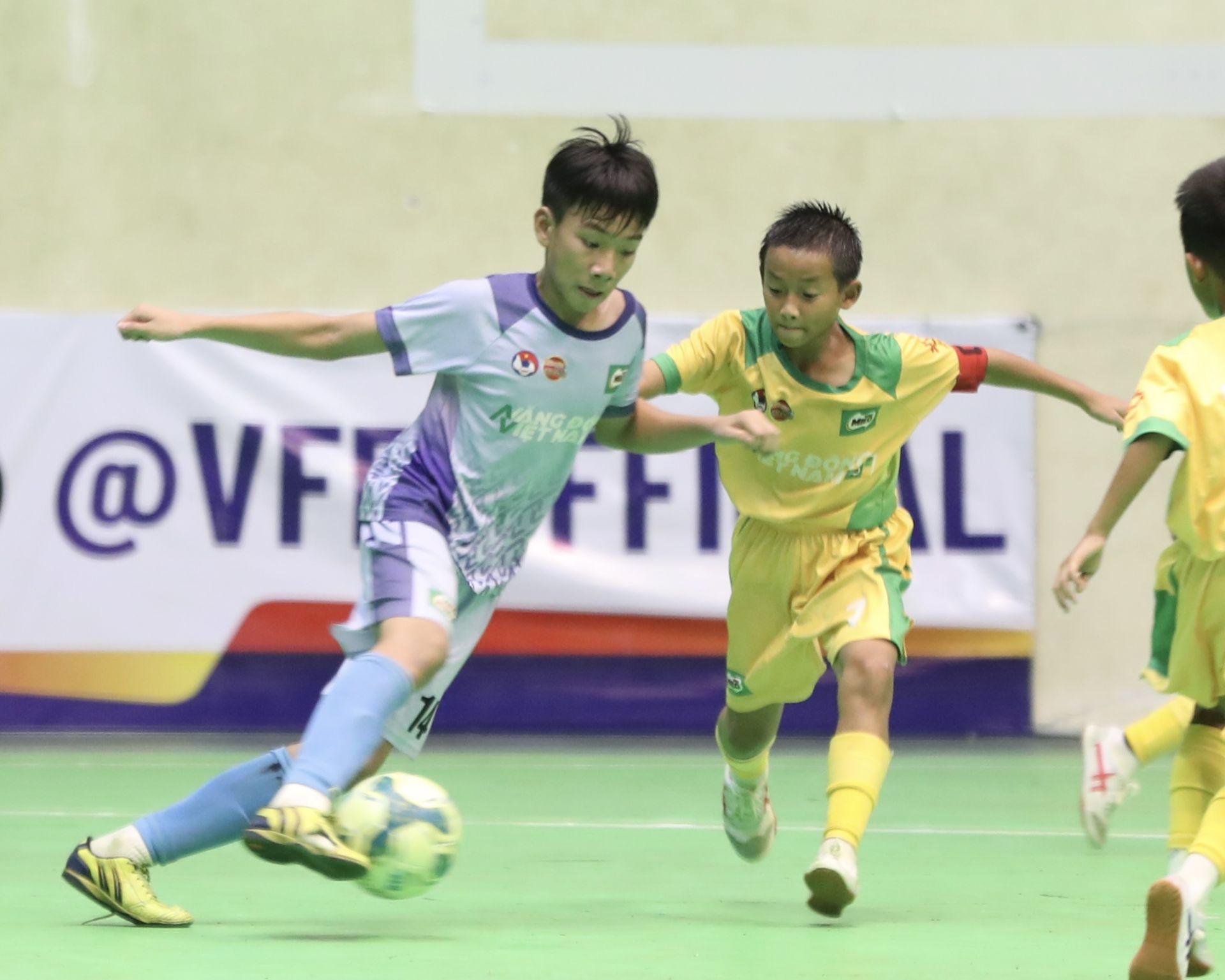U11 Việt Hùng Thanh Hoá (đỏ) sẽ tiếp tục đối đầu đội bóng mạnh U11 Bắc Ninh tại bán kết U11 Việt Hùng Thanh Hoá (đỏ) sẽ tiếp tục đối đầu đội bóng mạnh U11 Bắc Ninh tại bán kết