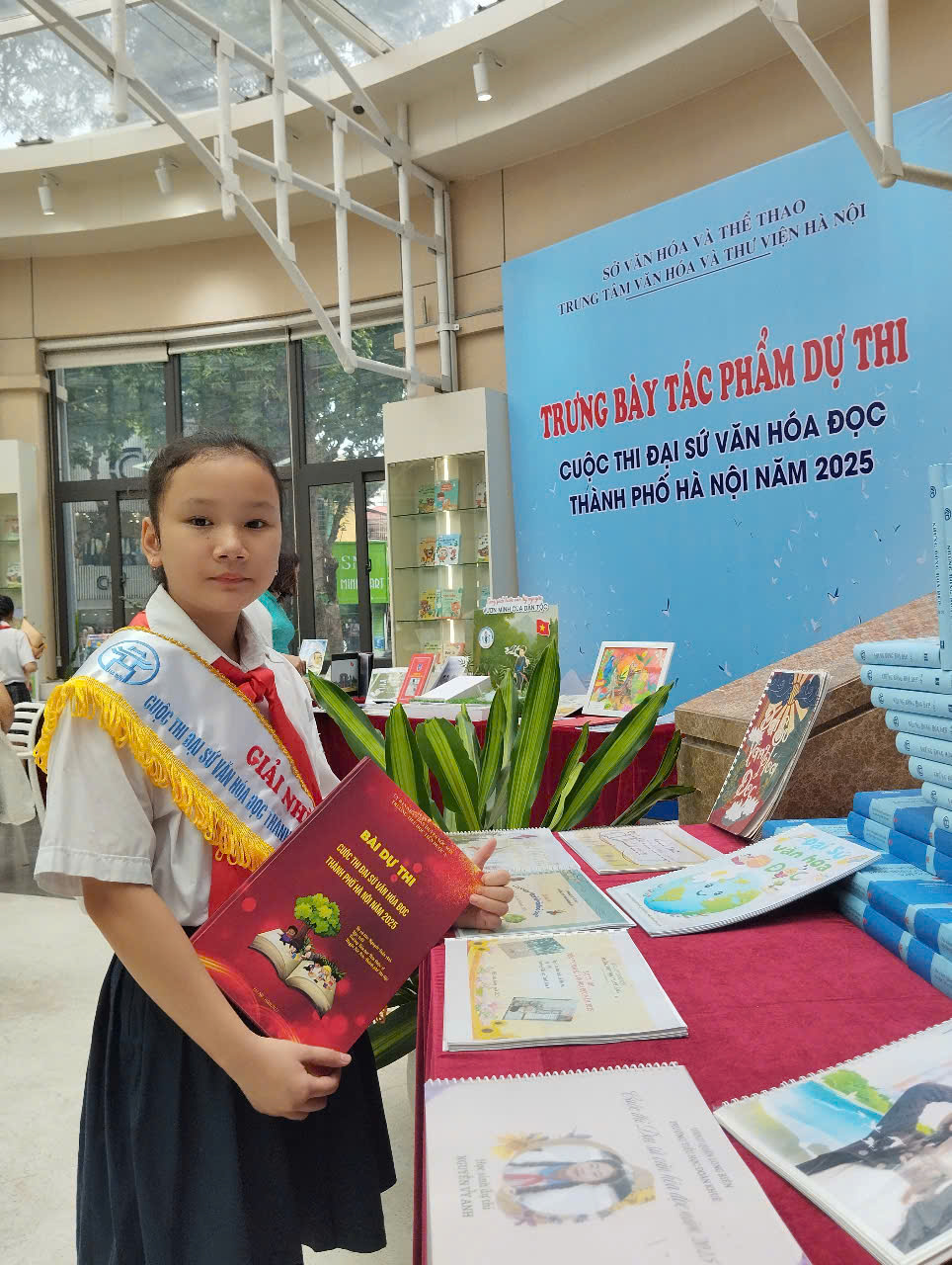 Thảo Nguyên cùng bài dự thi Thảo Nguyên cùng bài dự thi