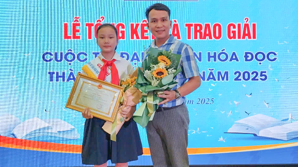 Hành trình của cô học trò Hà Nội đến danh hiệu “Đại sứ Văn hóa đọc”