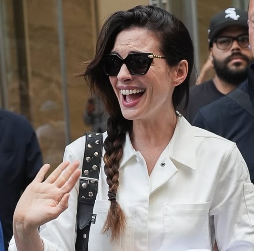 Hình ảnh thật của Anna Hathaway ở tuổi 43 Hình ảnh thật của Anna Hathaway ở tuổi 43