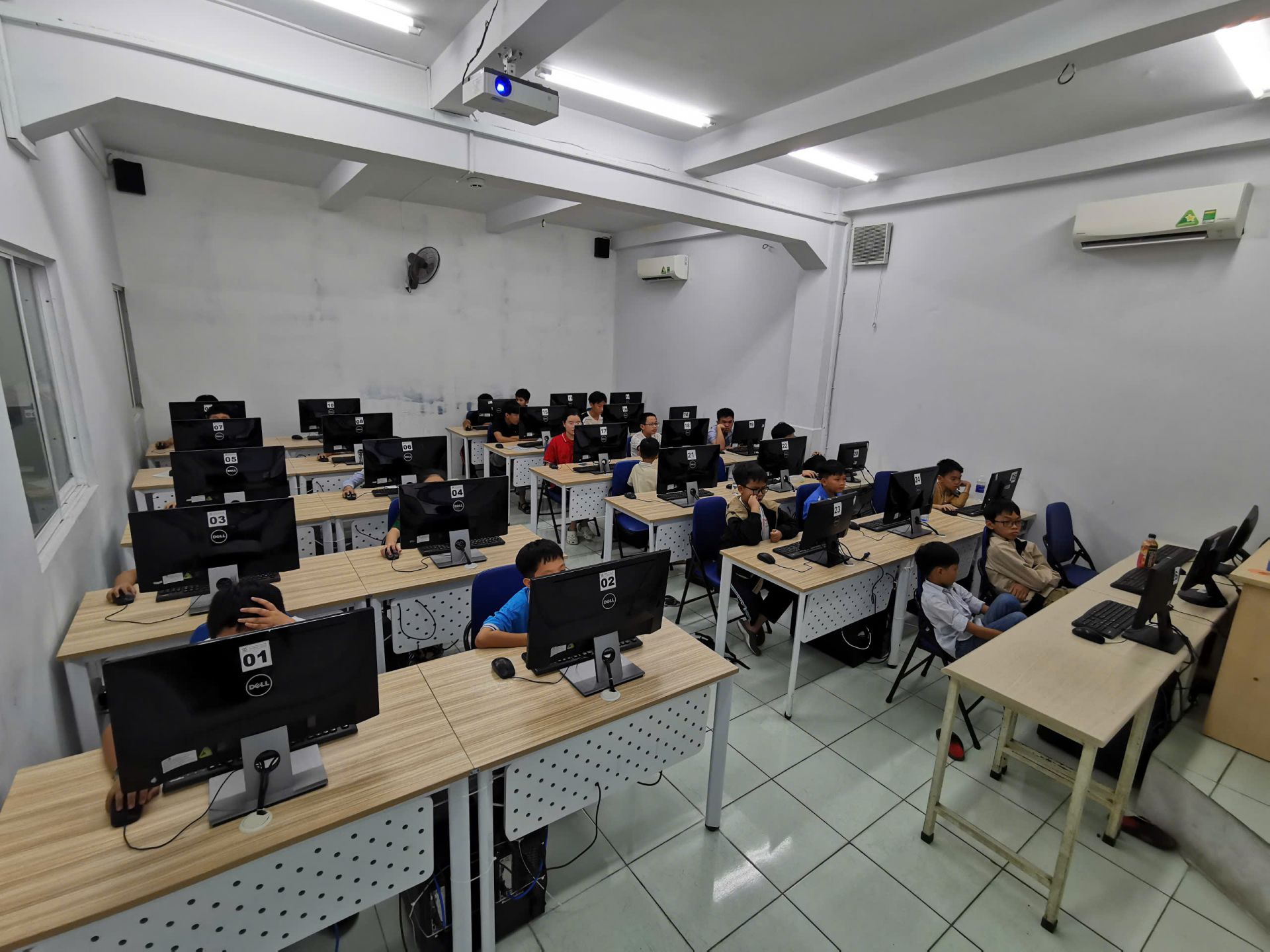 Điểm cầu thi đấu TP. Hồ Chí Minh Điểm cầu thi đấu TP. Hồ Chí Minh