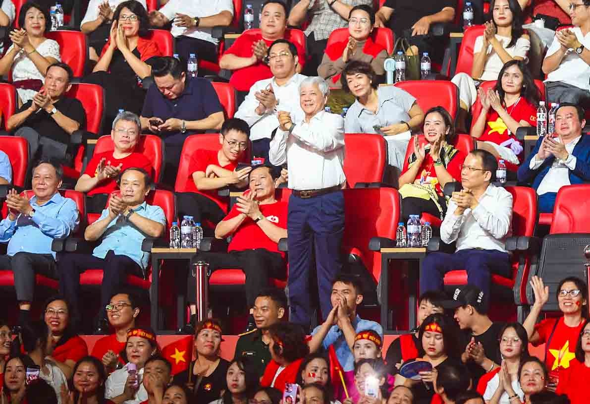 Bác Đỗ Văn Chiến dự concert 