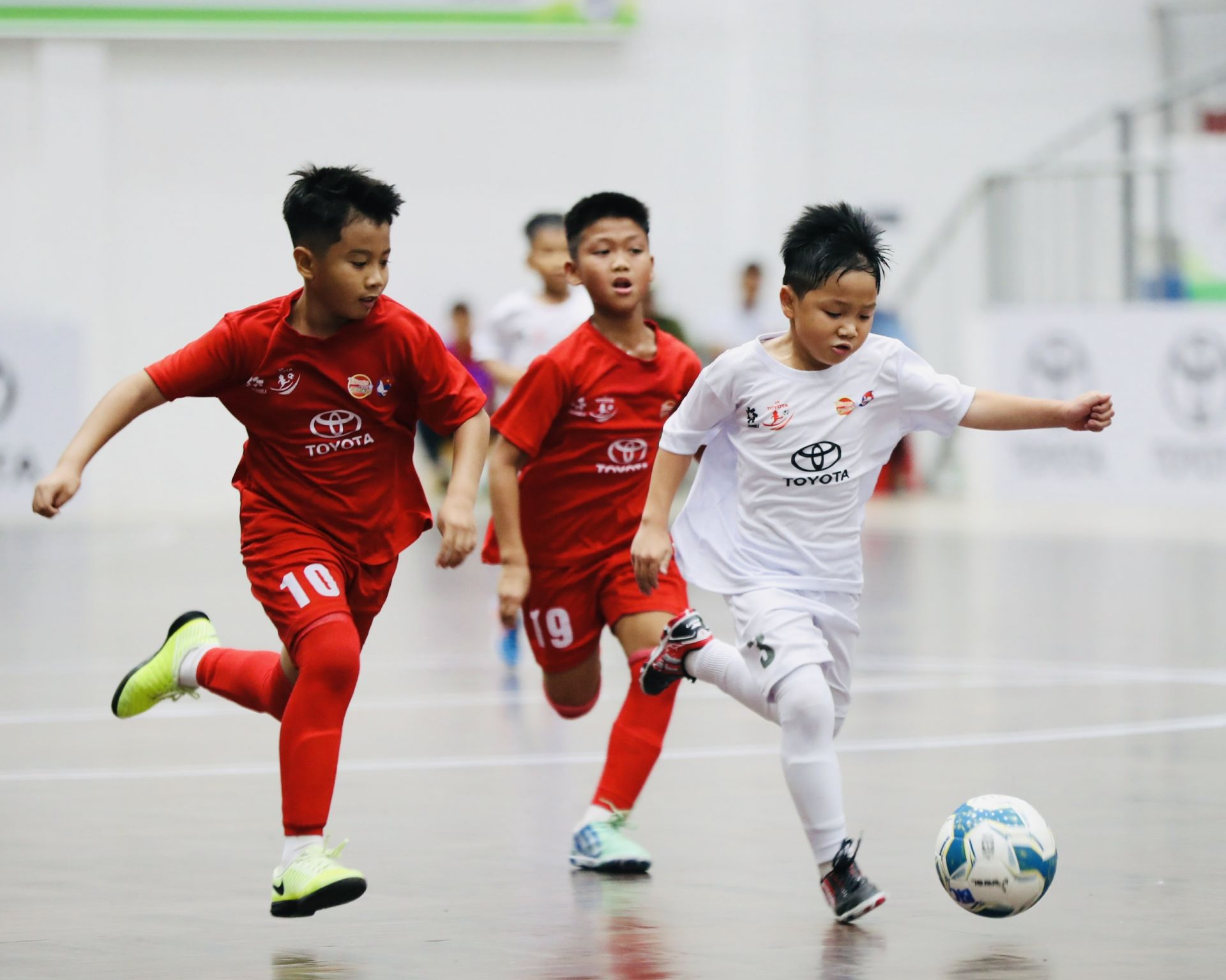 Hai đội U9 Long An Tây Ninh và U9 Công an Hà Nội tranh tài ngay sau lễ khai mạc Hai đội U9 Long An Tây Ninh và U9 Công an Hà Nội tranh tài ngay sau lễ khai mạc