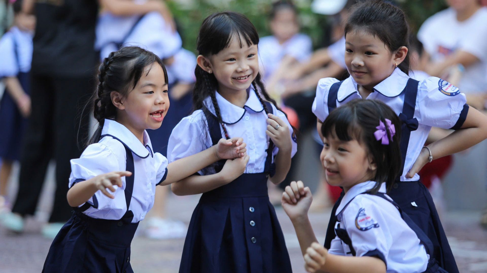 Học sinh đầu cấp TP. Hồ Chí Minh tựu trường vào ngày 20/8