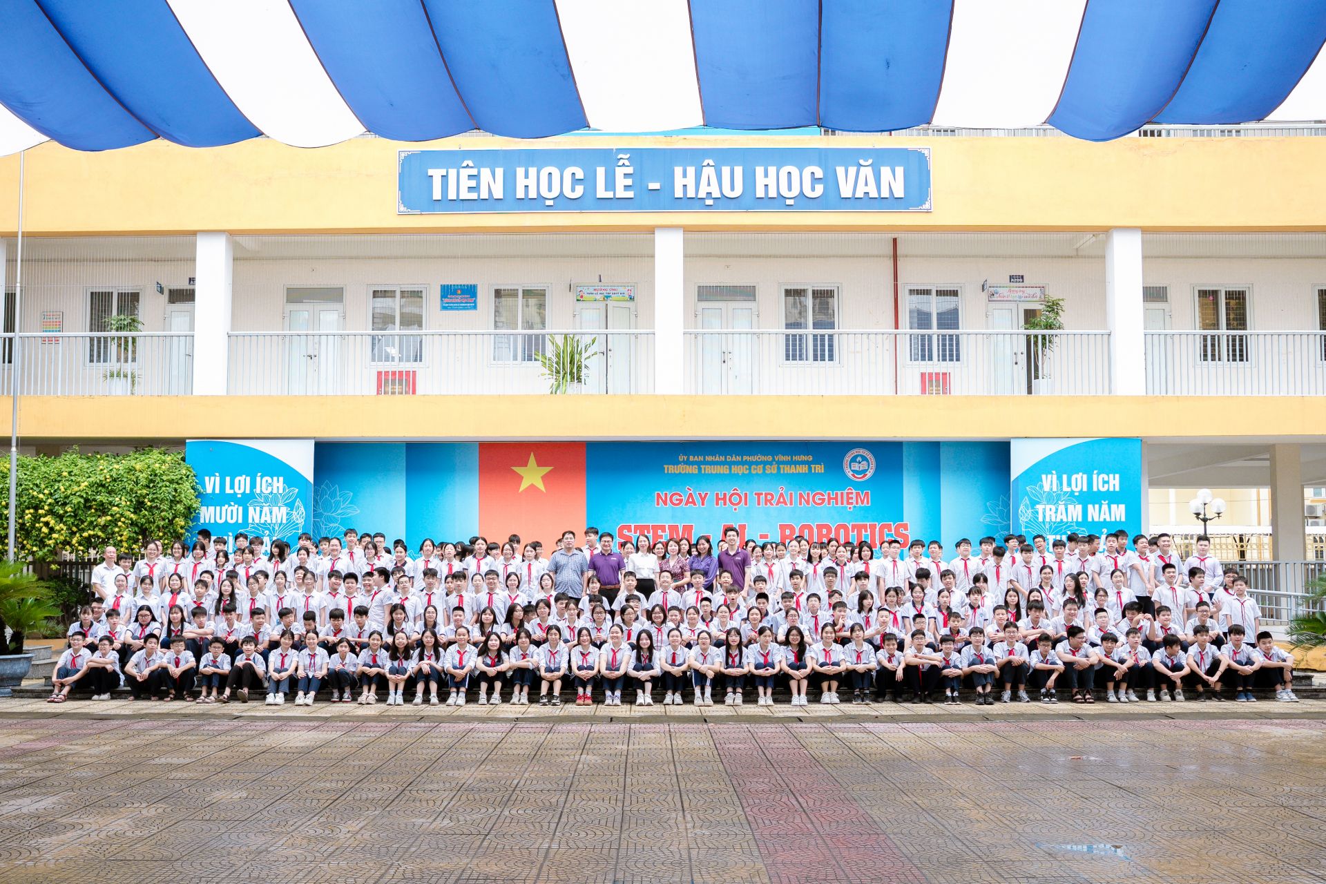 Ngày hội STEM – AI – Robotics trở thành kỷ niệm khó quên với cô và trò trường THCS Thanh Trì Ngày hội STEM – AI – Robotics trở thành kỷ niệm khó quên với cô và trò trường THCS Thanh Trì