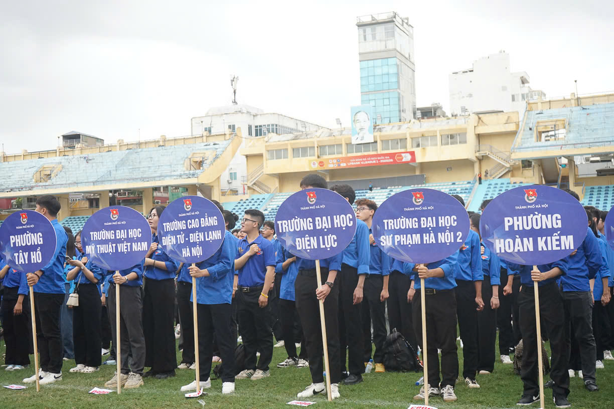 Tình nguyện viên đến từ 43 trường Đại học, Cao đẳng và các xã, phường trên địa bàn thành phố Hà Nội