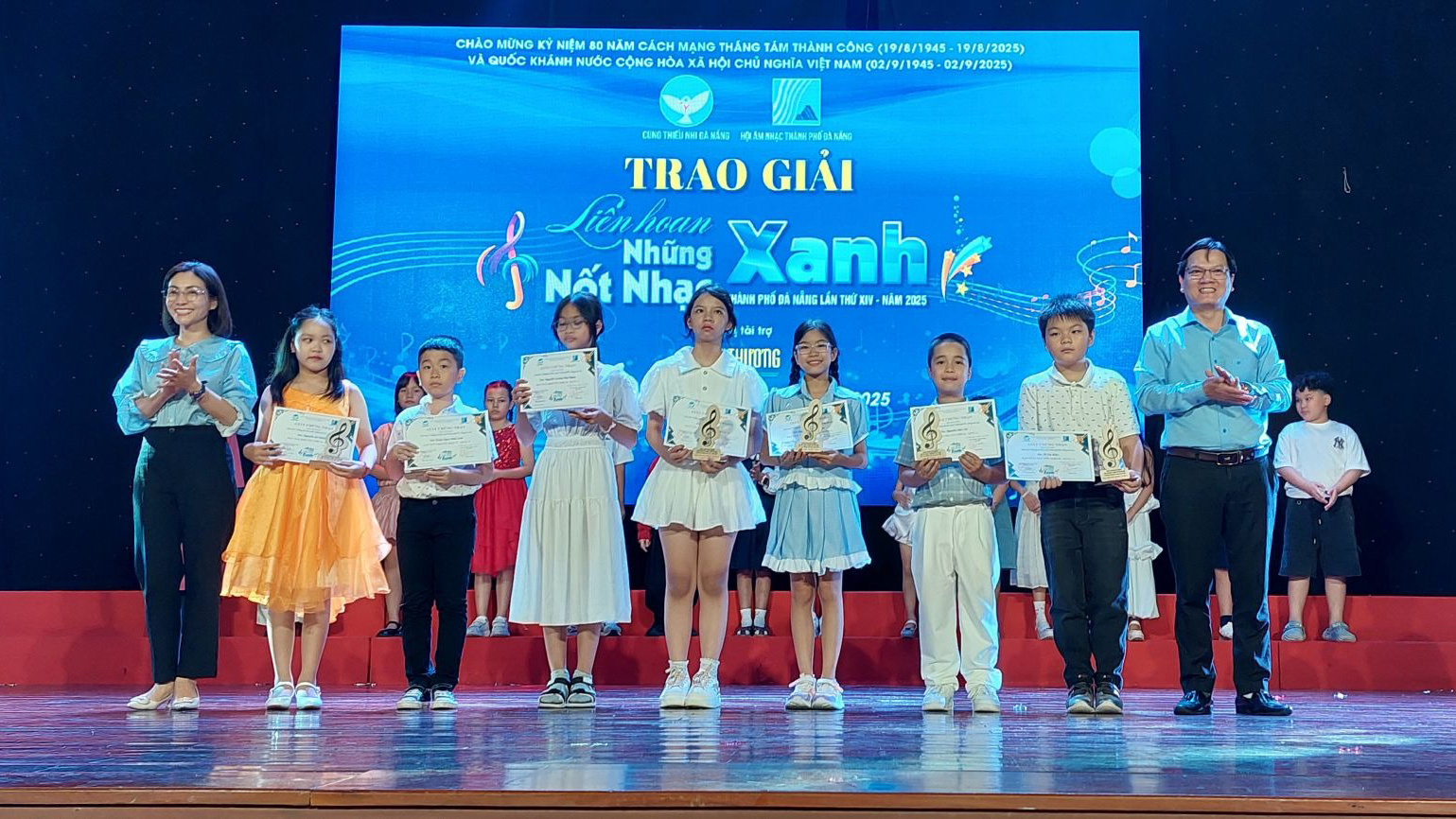 Cung thiếu nhi TP. Đà Nẵng tổng kết và khen thưởng hoạt động năng khiếu hè 2025
