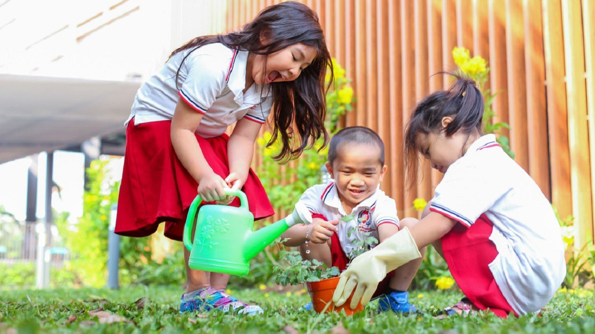 Học sinh Hà Nội học kỹ năng sống sau khai giảng