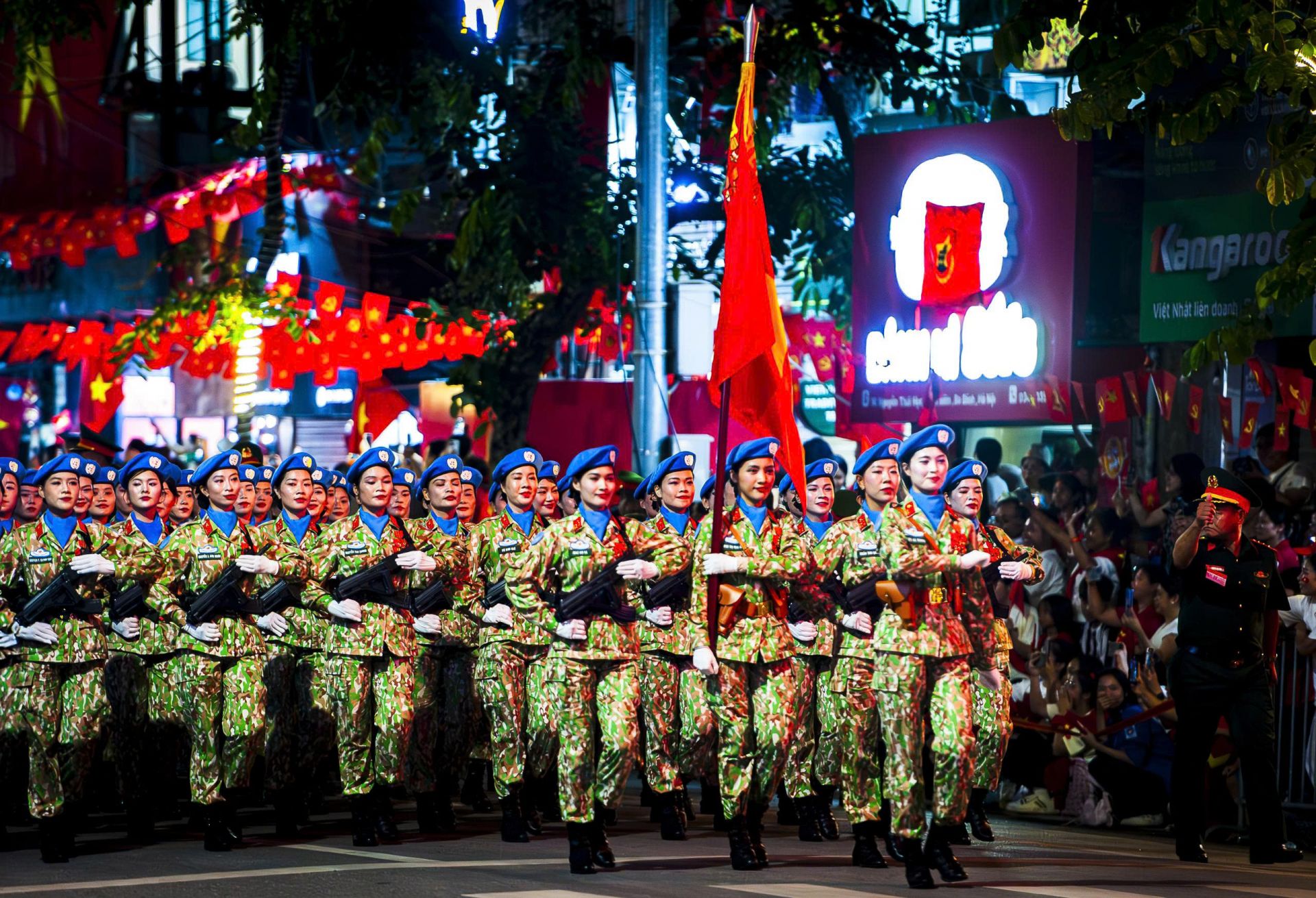 Khối nữ gìn giữ hòa bình.