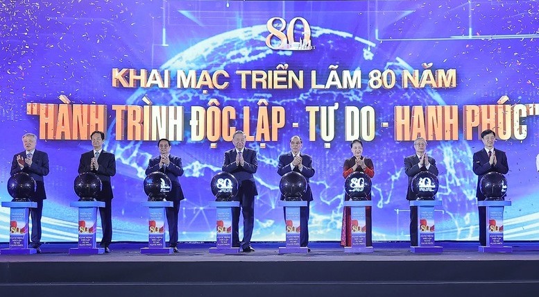 Khai mạc Triển lãm thành tựu đất nước "80 năm hành trình Độc lập - Tự do - Hạnh phúc"