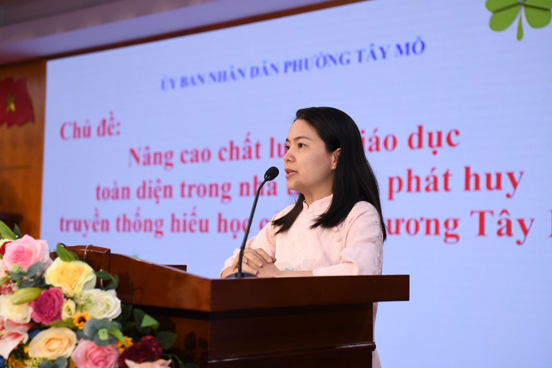 Cô giáo Lê Thị Thanh Huyền chia sẻ những ý kiến tâm huyết tại hội nghị từ thực tiễn công tác.