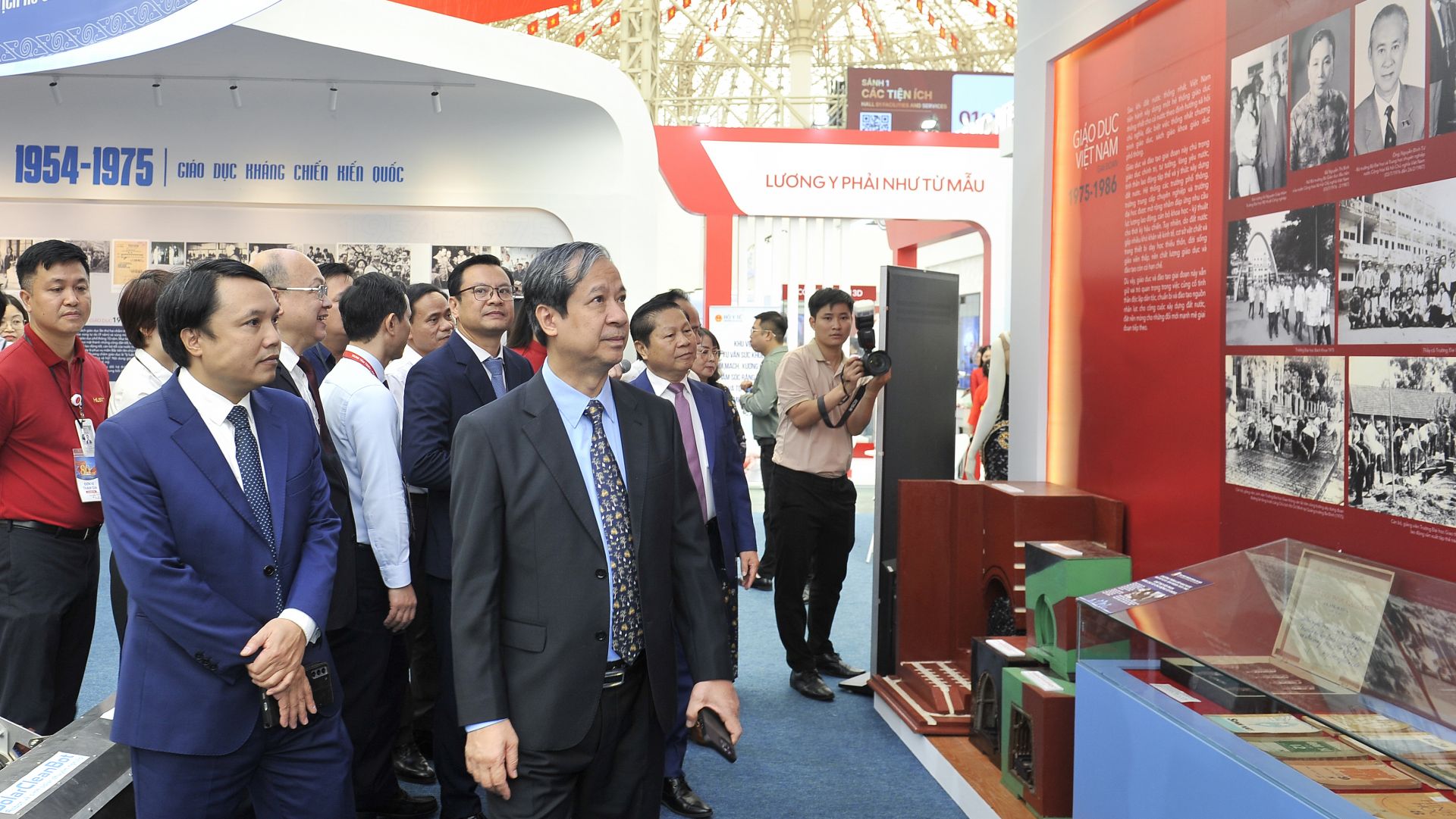 NXB Giáo dục Việt Nam tham gia Triển lãm thành tựu đất nước