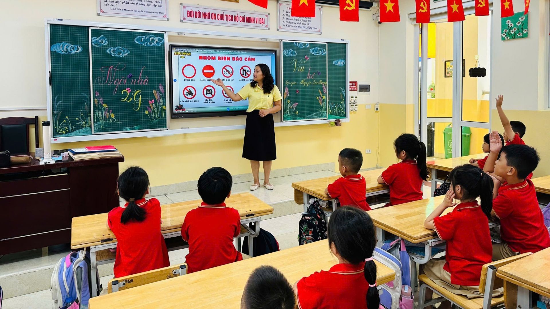 100% học sinh Hà Nội sẽ cam kết nghiêm chỉnh luật Giao thông