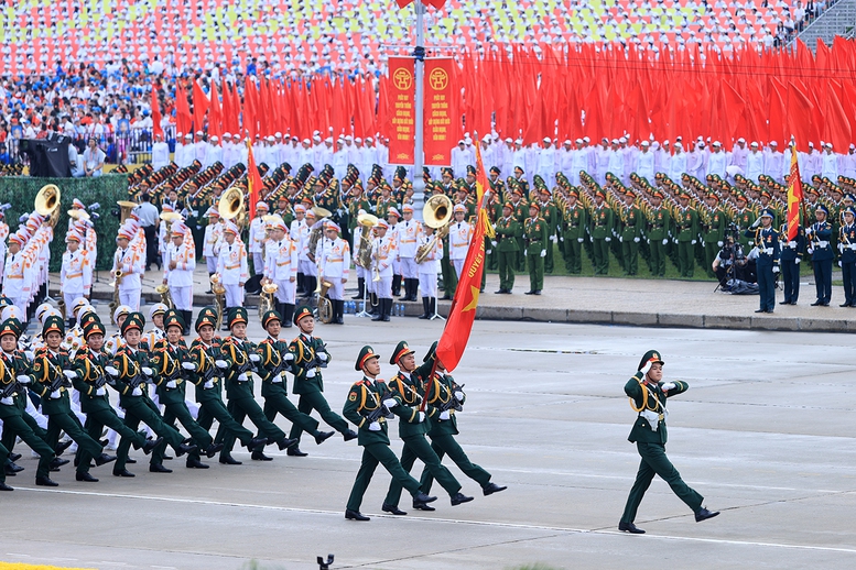 Khối học viên các học viện, nhà trường Quân đội.