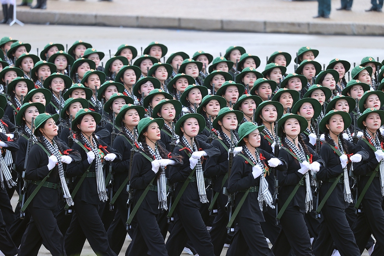 Khối nữ Du kích miền Nam.