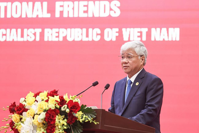 Chủ tịch UBTƯ MTTQ Việt Nam Đỗ Văn Chiến phát biểu tại cuộc gặp mặt. Chủ tịch UBTƯ MTTQ Việt Nam Đỗ Văn Chiến phát biểu tại cuộc gặp mặt.