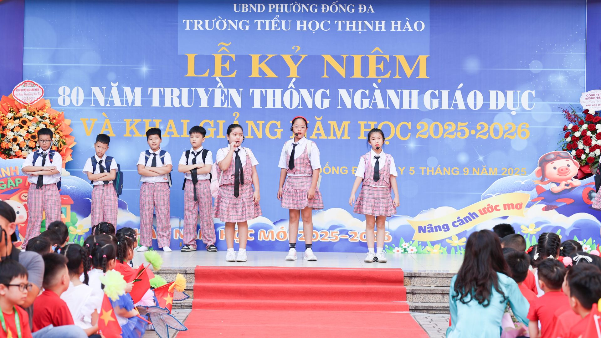 Tiết mục văn nghệ chào mừng của các bạn học sinh.