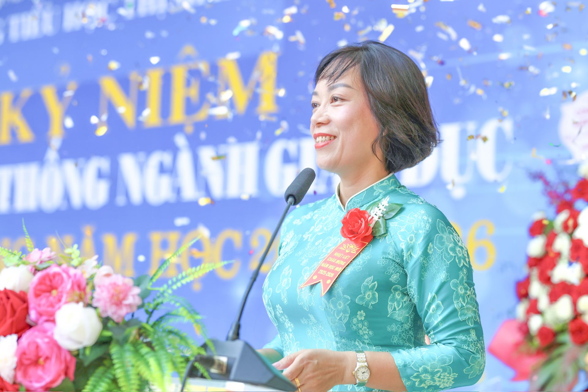 Nhà giáo Trần Thị Lan Hường – Hiệu trưởng nhà trường phát biểu chào mừng năm học mới. Nhà giáo Trần Thị Lan Hường – Hiệu trưởng nhà trường phát biểu chào mừng năm học mới.