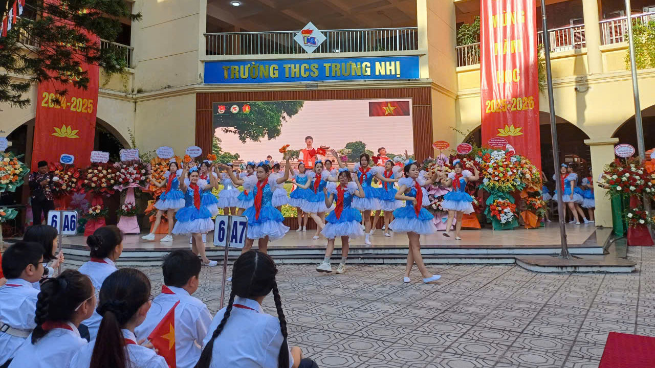 Học sinh TH Trưng Nhi hào hứng bước vào năm học mới Học sinh TH Trưng Nhi hào hứng bước vào năm học mới