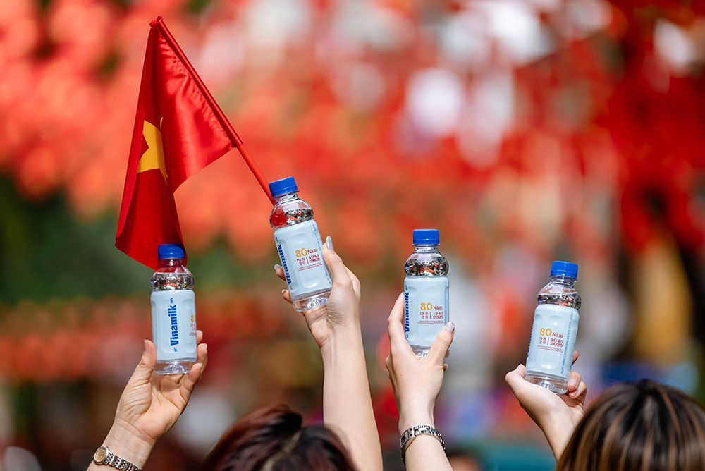  Vinamilk đồng hành cùng triệu trái tim Việt, góp mặt trong từng niềm vui nhỏ của đại lễ lớn. 