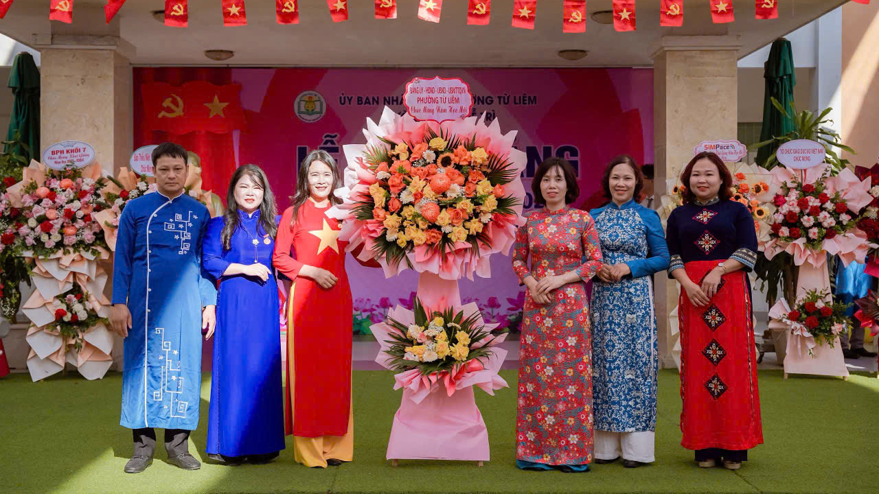 Hào hứng Lễ khai giảng trường THCS Mễ Trì